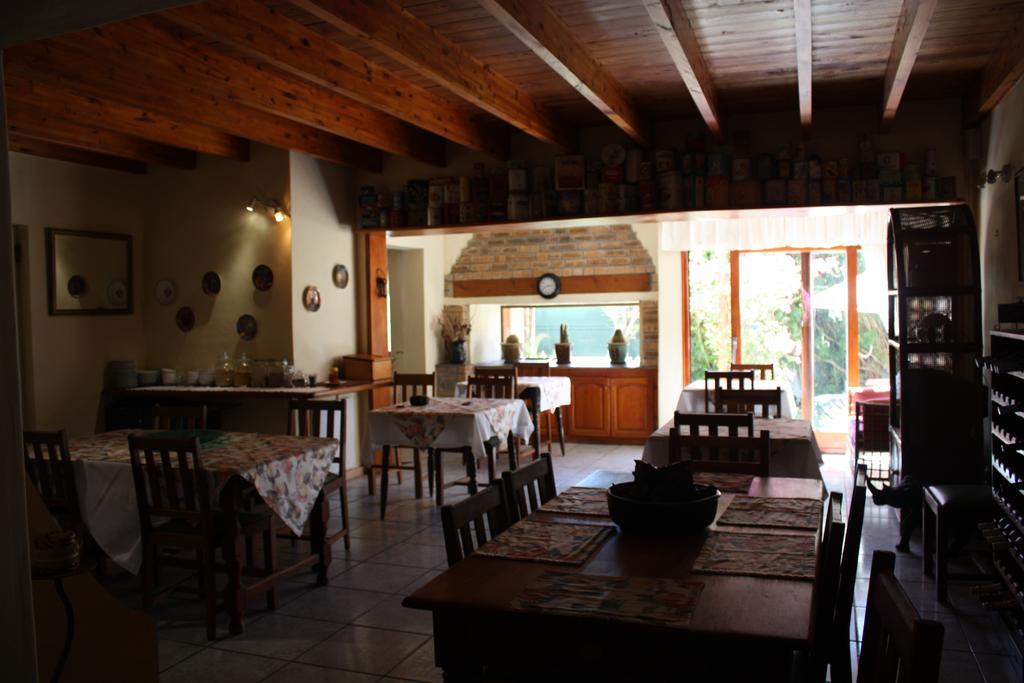 Sir Lambert'S Guesthouse Ламбертс-Бей Экстерьер фото